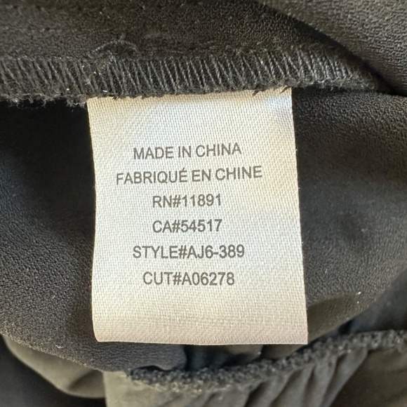 NWT Ali & Jay Sz L Black Sleeveless Flowy Lightweight One Piece Pant Jumpsuit - Picture 14 of 16